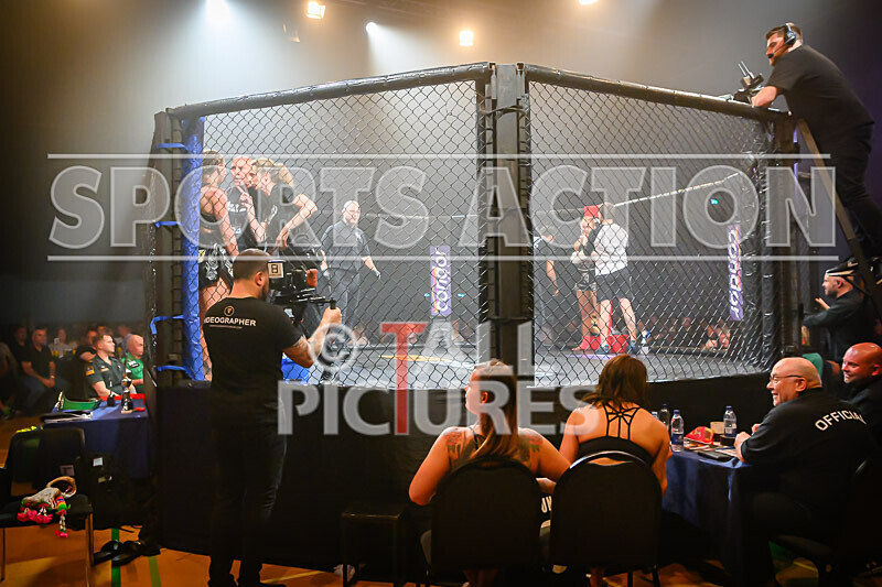 BOUT- 9 - Laura Douglas v Georgia Blumsom-69 - BOUT 9 - Laura Douglas v Georgia Blumsom