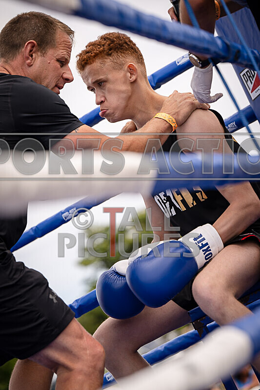 BOUT 3- Martin the not so Raging Bull Le Prevost v Ben Hizzy Hislop-17 - BOUT 3- Martin 'the not so Raging Bull' Le Prevost v Ben 'Hizzy' Hislop