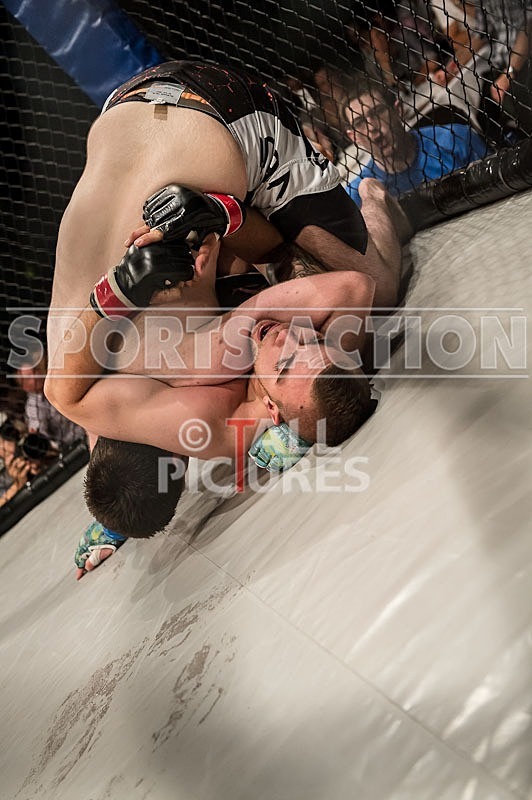 Cage Fighting_2012_Bout 11-33 - BOUT-11