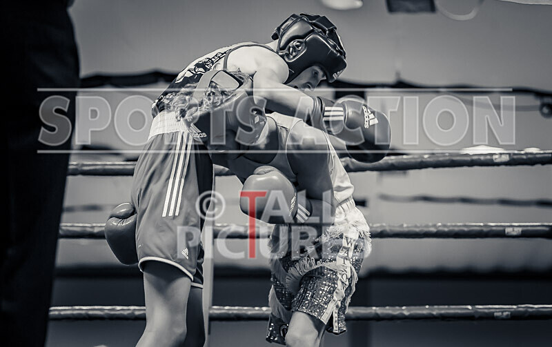 BOUT 3 - Arnie Watson v Curtis Jehu-10 - BOUT 3 - Arnie Watson v Curtis Jehu