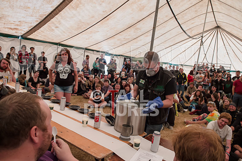 Chilli Eating_2015-6 - TRIKE, CHILLI & TUG OF WAR