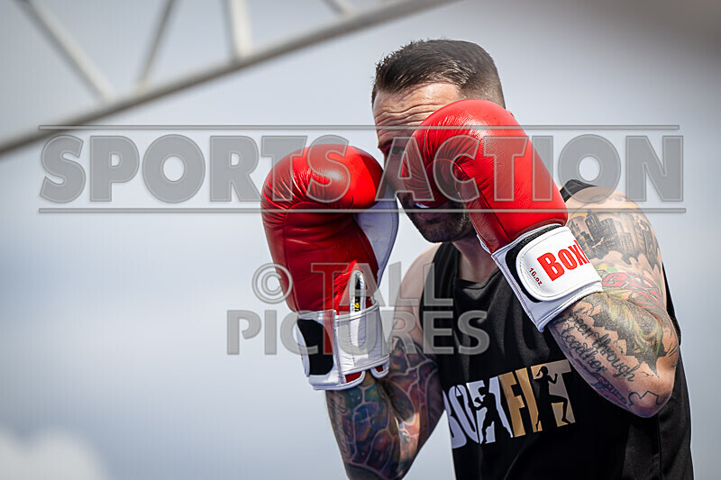 BOUT 3- Martin the not so Raging Bull Le Prevost v Ben Hizzy Hislop-9 - BOUT 3- Martin 'the not so Raging Bull' Le Prevost v Ben 'Hizzy' Hislop