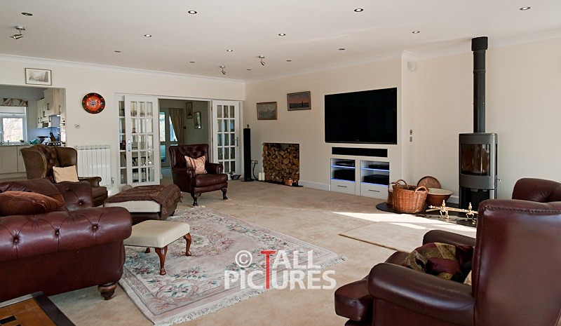 Avolution_Shoot-4-19 - LARGE FITTED SCREEN