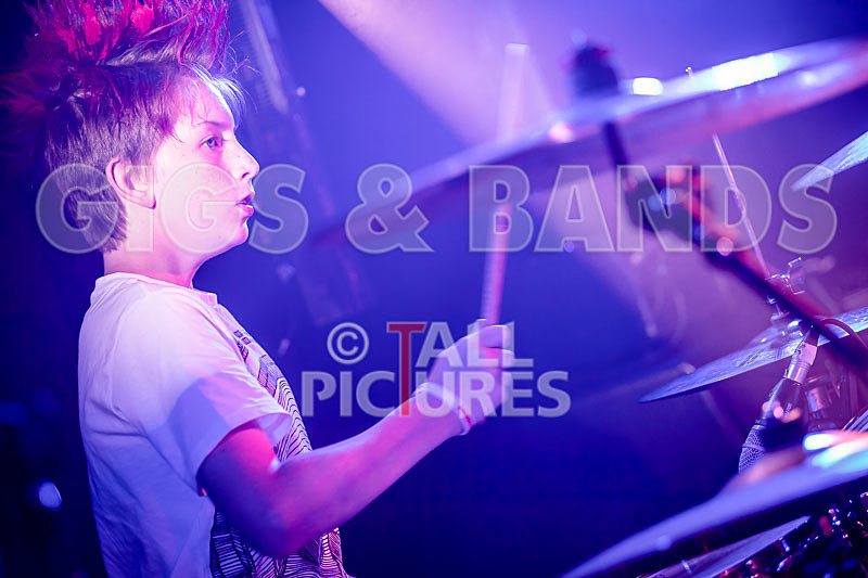 The Minorities-17 - THE MINORITIES