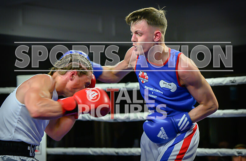 BOUT- 6 - Jamie Wilson v Declan Hunt-8 - BOUT 6 - Jamie Wilson v Declan Hunt