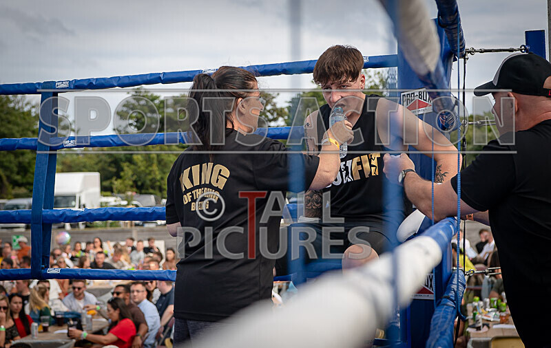 BOUT 5- Leonie Chardonnay Pike v Ellie Rocky Robinson-51 - BOUT 5- Leonie 'Chardonnay' Pike v Ellie 'Rocky' Robinson
