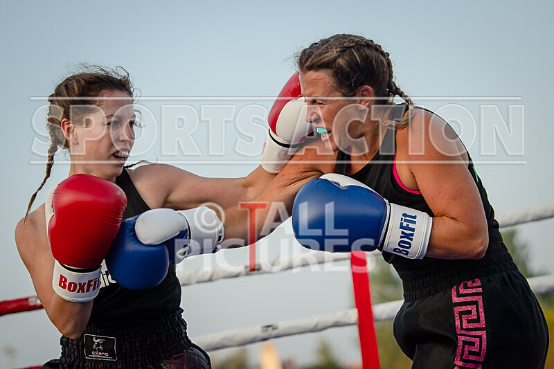 BOUT 13 - Jo -the Hammer- Wheatley v Fran -the Force- Field-29 - BOUT 13 - Jo 'the Hammer' Wheatley v Fran 'the Force' Field