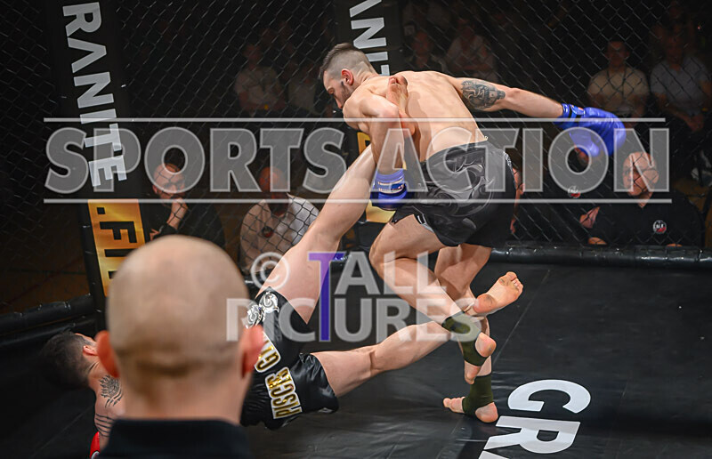 BOUT- 14 - Josh Ozanne v Pedro Fernandez-54 - BOUT 14 - Josh Ozanne v Pedro Fernandez