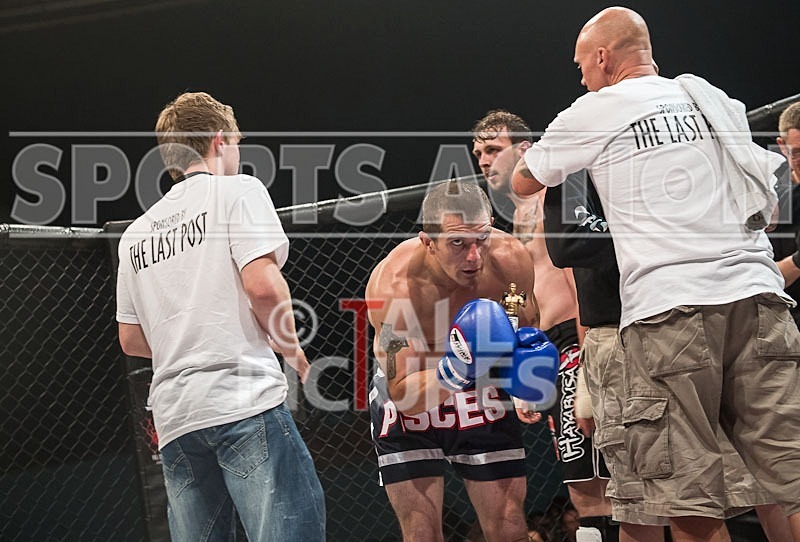 Cage Fighting_2012_Bout 5-35 - BOUT-5