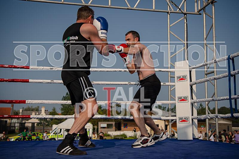 BOUT 8 - Roland -the Doc- Archer v -Dangerous- Trevor Morris-7 - BOUT 8 - Roland 'the Doc' Archer v 'Dangerous' Trevor Morris