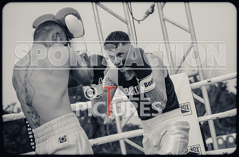 BOUT 11 - Raging Bull Jay Rive v Reece the Bomber Blondel-53 - BOUT 11 - 'Raging Bull' Jay Rive v Reece 'the Bomber' Blondel