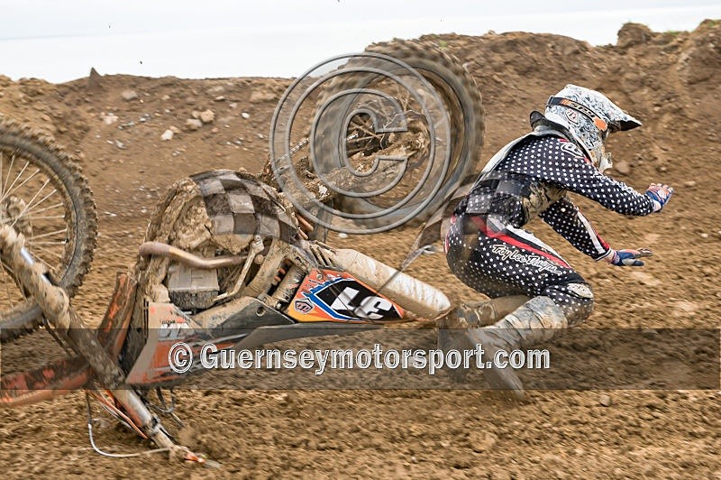 Moto-X_06-11-10-52 - MOTO-X_06-11-2010