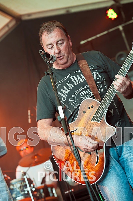 The Barlows-6 - THE BARLOWS