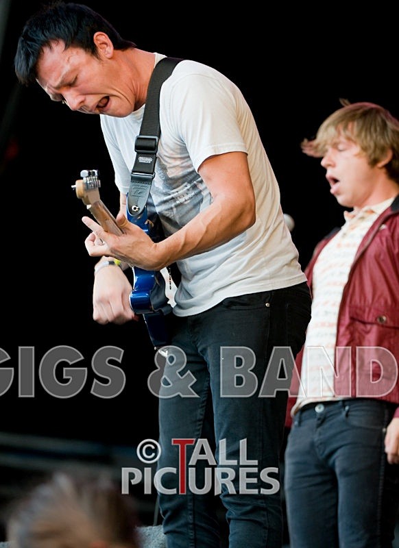 Cage the Elephant-21 - CAGE THE ELEPHANT