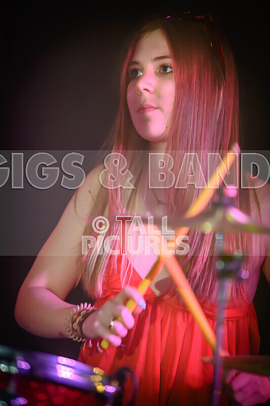 Bonnie and the Others-6 - BONNIE AND THE OTHERS