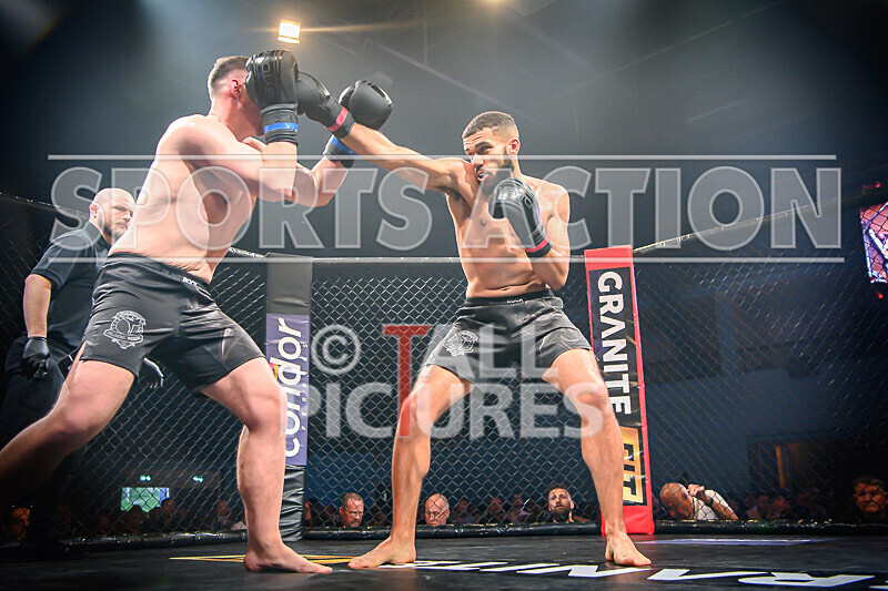 BOUT- 2 - Dom Boyce v Dom Simon-35 - BOUT 2 - Dom Boyce v Dom Simon