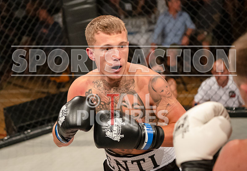 BOUT-2- Jason Enticott v Josh Manning-26 - BOUT-2: Jason Enticott v Josh Manning