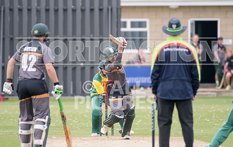 Cricket_Griffins v Irregulars-12 - GRIFFINS v IRREGULARS BARBARIANS
