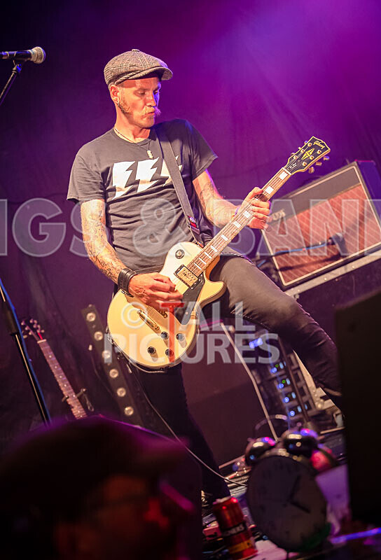 The Electric Shakes-214 - THE ELECTRIC SHAKES