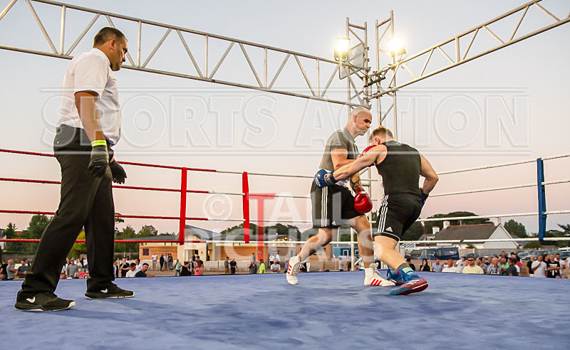 BOUT-15- Greg The Machine Gun Mackenzie v Jaques Big Dogg Colley-38 - BOUT-15: Greg 'The Machine Gun' Mackenzie v Jaques 'Big Dogg' Colley
