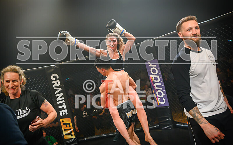 BOUT- 9 - Laura Douglas v Georgia Blumsom-88 - BOUT 9 - Laura Douglas v Georgia Blumsom