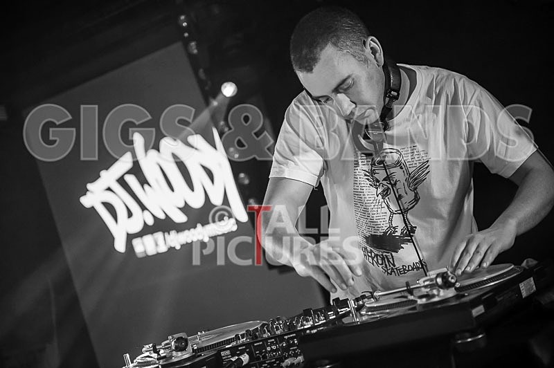 DJ Woody-22 - DJ WOODY