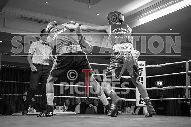 Bout - 5_Mason Smale v Nathan Hall-16 - Bout - 5_Mason Smale v Nathan Hall