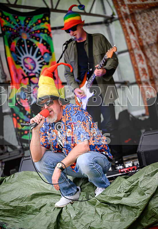 The Bensons-41 - THE BENSONS