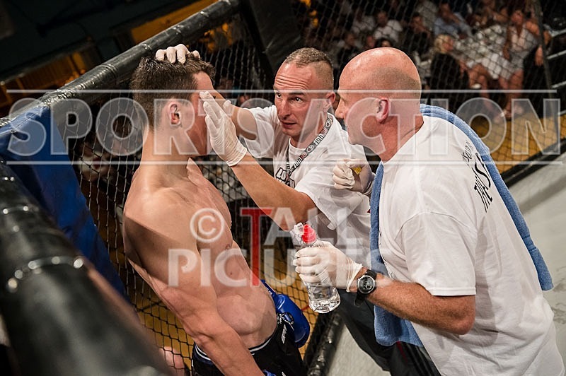 Cage Fighting_2012_Bout 4-21 - BOUT-4