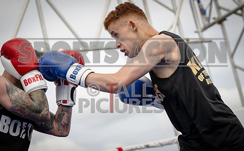 BOUT 3- Martin the not so Raging Bull Le Prevost v Ben Hizzy Hislop-19 - BOUT 3- Martin 'the not so Raging Bull' Le Prevost v Ben 'Hizzy' Hislop