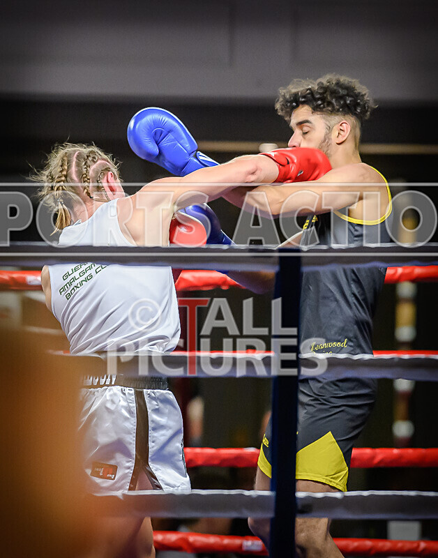 BOUT- 8 - Jay Wilson v Craig Rainey-11 - BOUT: 8 - Jay Wilson v Craig Rainey