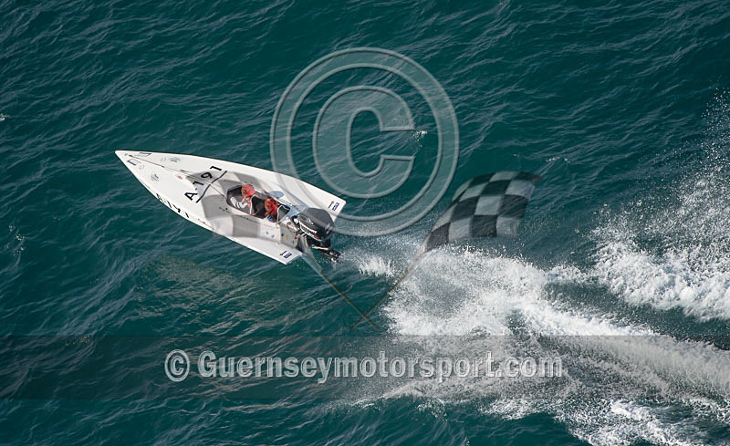 Worlds Powerboats_2014_Race-1-338 - UIM CLASS 3A & 3B WORLD OFFSHORE CHAMPIONSHIP_RACE-1