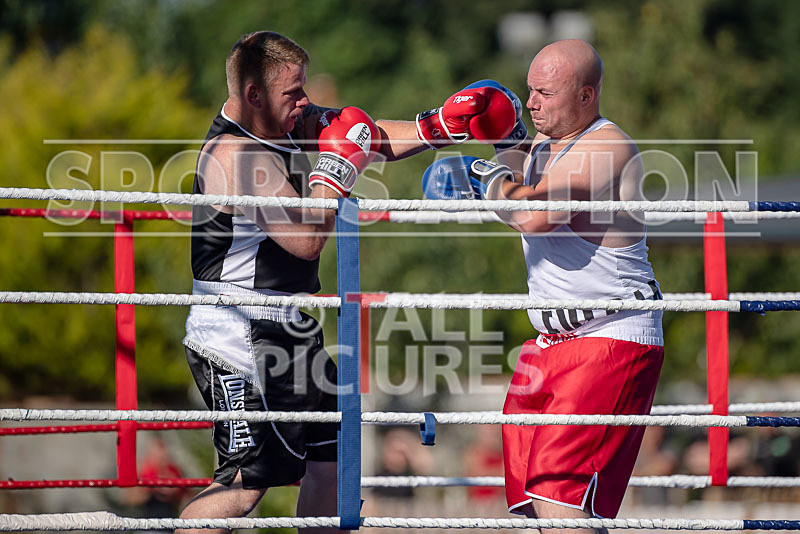 BOUT-1- Matthew The Scooby Alderton v Ian Blind Date Champion-8 - BOUT-1 Matthew 'The Scooby' Alderton v Ian 'Blind Date' Champion