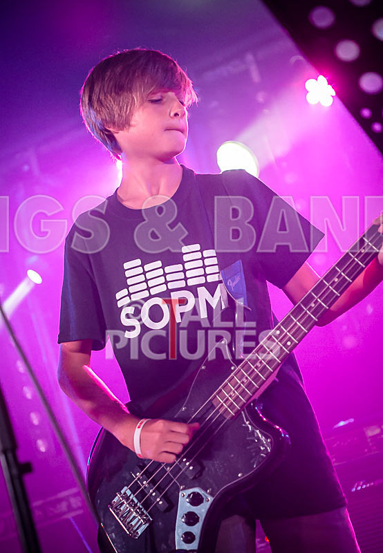 Motionless-26 - MOTIONLESS