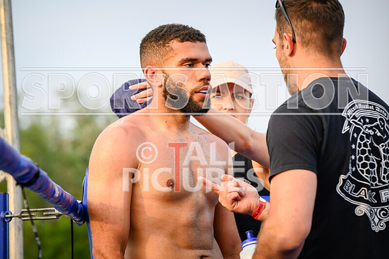 BOUT 12 - Dom Boyce v Koen Kraken Le Prevost-14 - BOUT 12 - Dom Boyce v Koen 'Kraken' Le Prevost