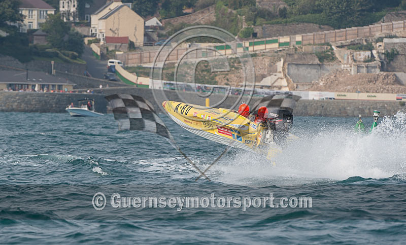 Worlds Powerboats_2014_Race-2-256 - UIM CLASS 3A & 3B WORLD OFFSHORE CHAMPIONSHIP_RACE-2
