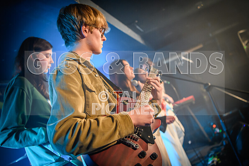 Bonnie and the Others-7 - BONNIE AND THE OTHERS