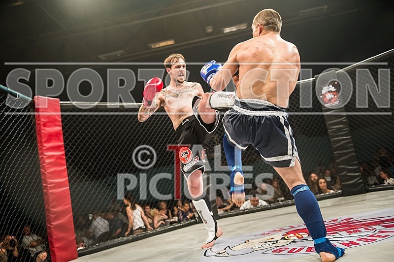 Cage Fighting_2012_Bout 5-32 - BOUT-5