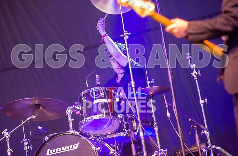 Raising Maisie-24 - RAISING MAISIE