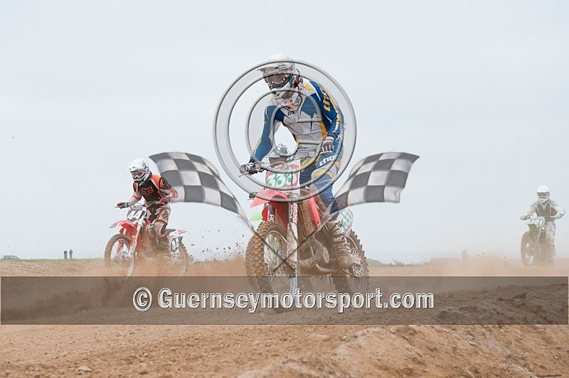 Moto-X_05-03-11-46 - MOTO-X_05-03-2011