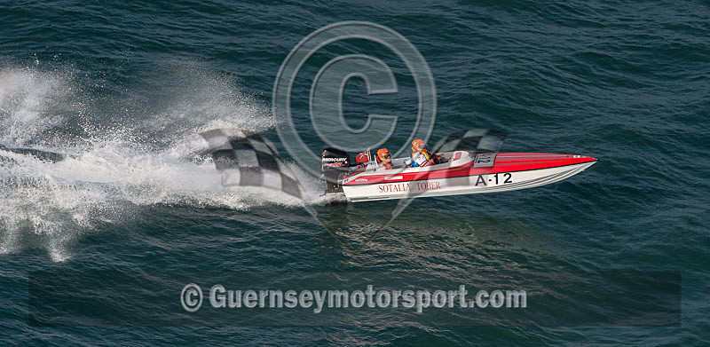 Worlds Powerboats_2014_Race-1-267 - UIM CLASS 3A & 3B WORLD OFFSHORE CHAMPIONSHIP_RACE-1