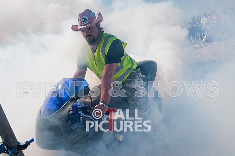 Greenman Burnout-21 - GREENMAN BURNOUTS 2010