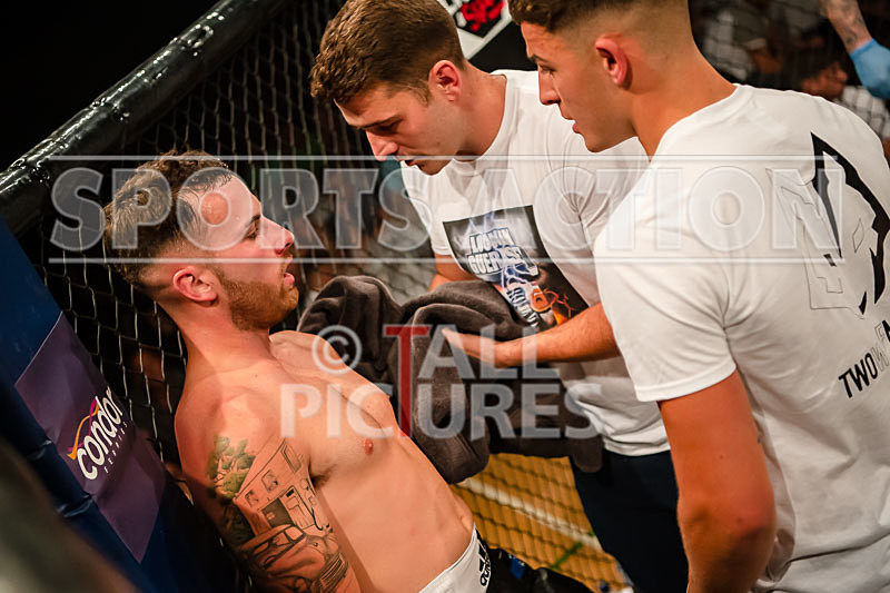 BOUT-4- Callum Le Moignan v Shane Taylor-17 - BOUT-4- Callum Le Moignan v Shane Taylor