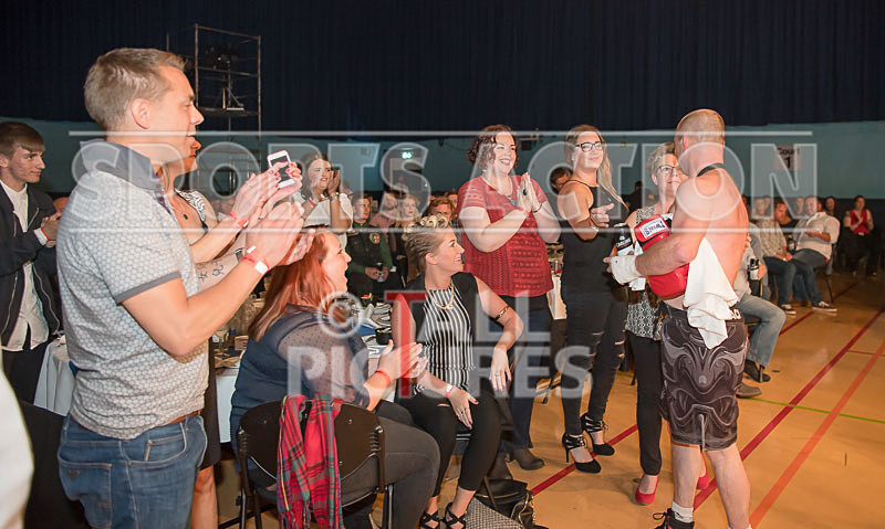 Matis Slomba v Shane Bentley-21 - BOUT 3 Matis Slomba v Shane Bentley