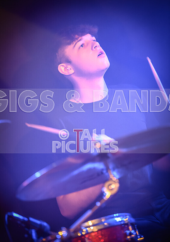 Motionless-20 - MOTIONLESS