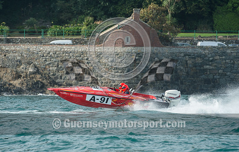 Worlds Powerboats_2014_Race-2-73 - UIM CLASS 3A & 3B WORLD OFFSHORE CHAMPIONSHIP_RACE-2