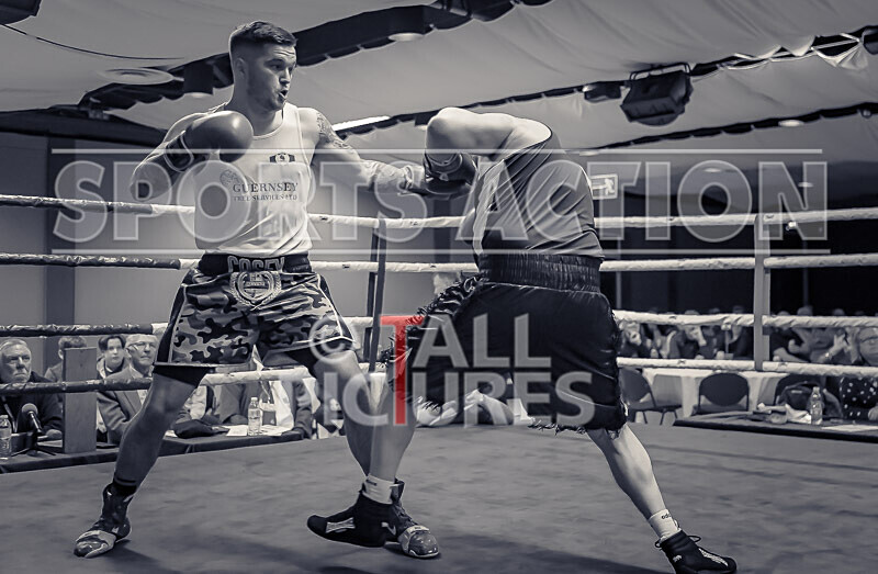 BOUT 10 - Casey De La Mare v Jamie Way-7 - BOUT 10 - Casey De La Mare v Jamie Way