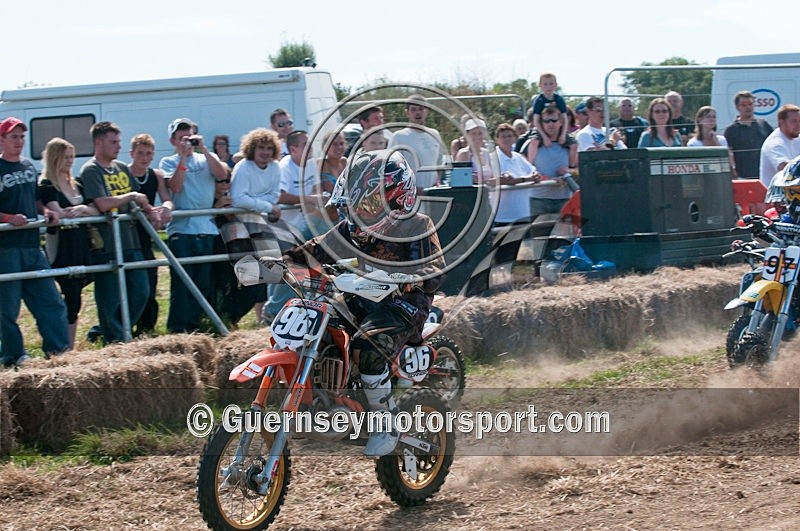 Hogwash_09-16 - HOGWASH 2009 - SCENE