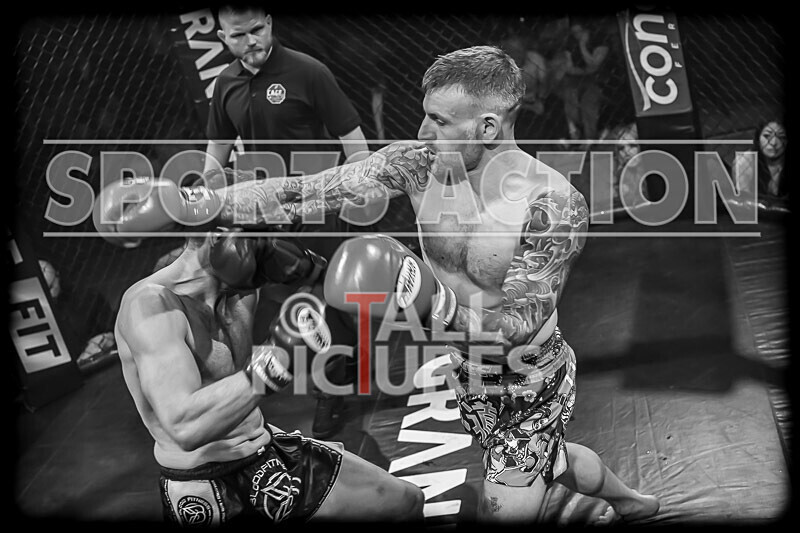 BOUT- 10 - Johan Pols v Ralph Pickering-37 - BOUT 10 - Johan Pols v Ralph Pickering