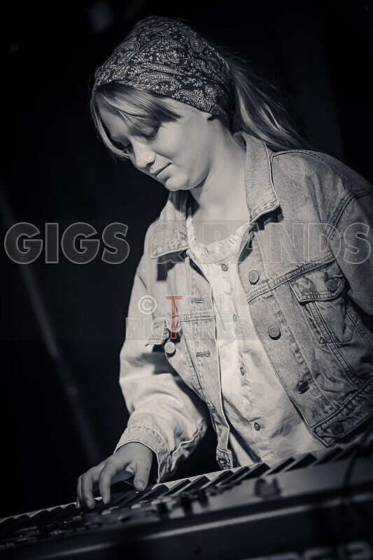 Hunting for Flames-31 - HUNTING FOR FLAMES